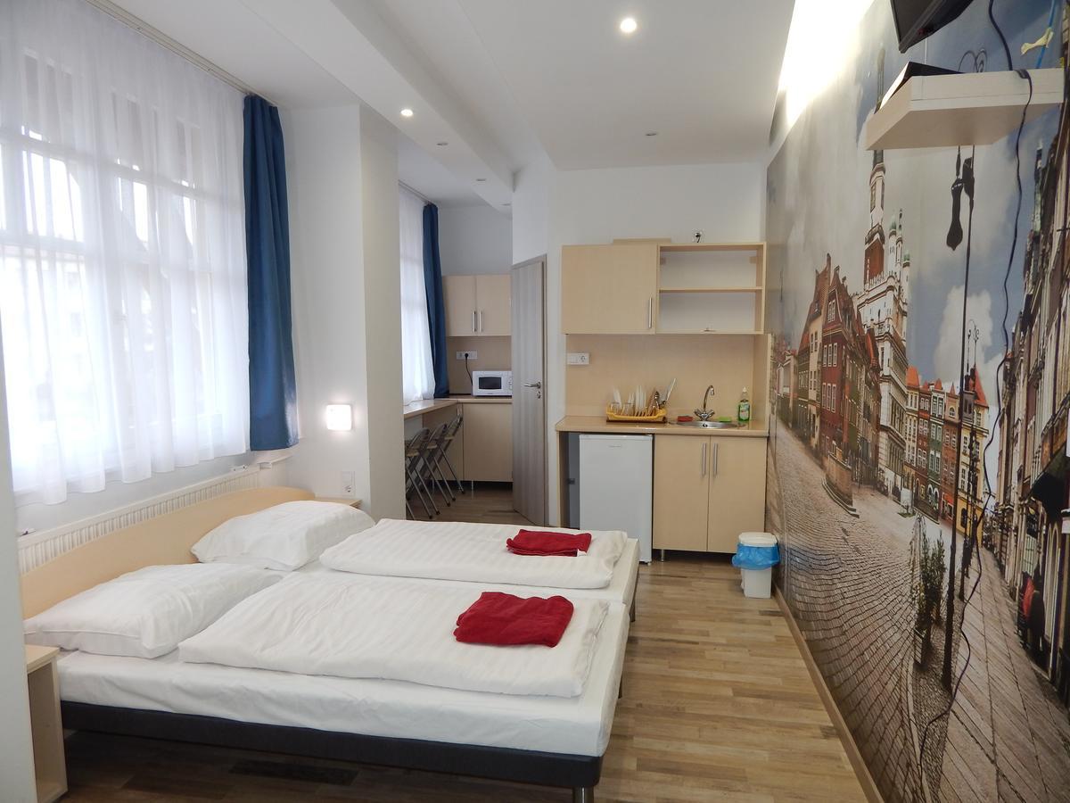 Kalvin Vendegszobak Debrecen Exterior foto